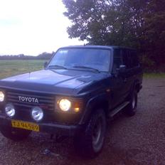 Toyota Landcruiser hj61 *SOLGT*