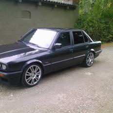 BMW 320 E30 Solgt
