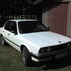 BMW E30 324 D