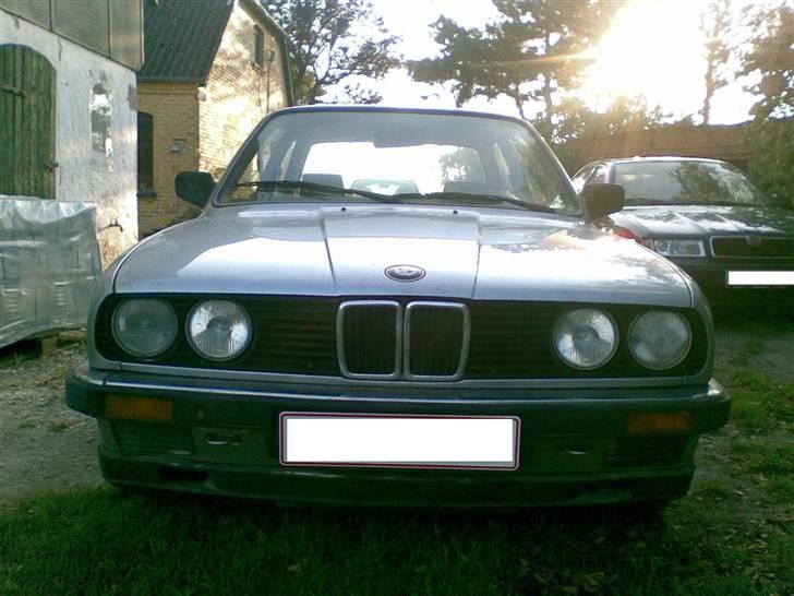 BMW E30 320I billede 3