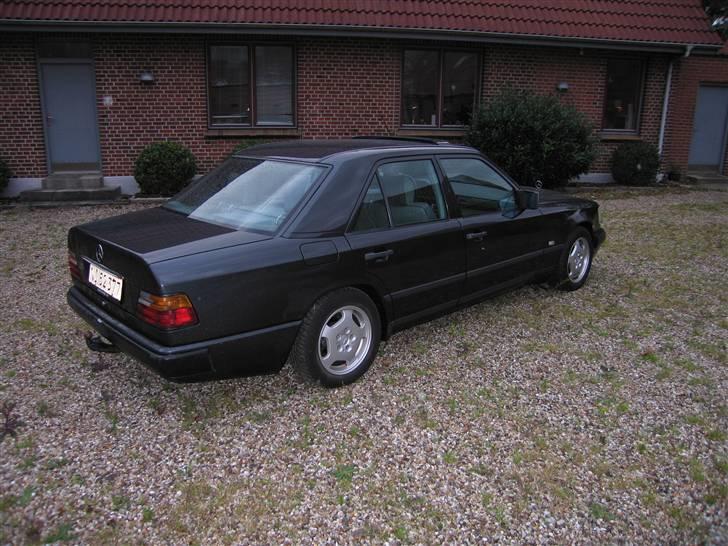 Mercedes Benz 250 D W124   billede 6