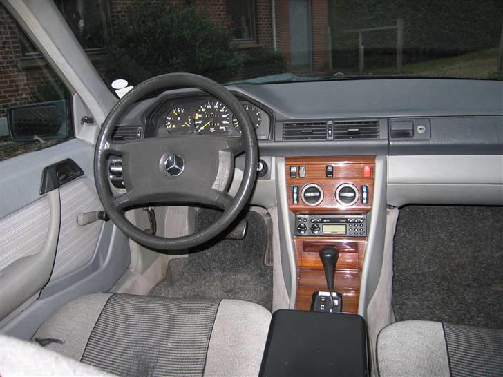 Mercedes Benz 250 D W124   billede 7