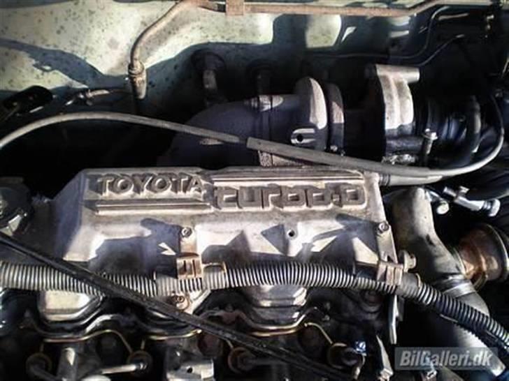 Toyota Corolla *Skrottet* - Billederne er frigivet fra tidligere ejer.. Skal nok selv få taget nogle nye når jeg får et kamera. billede 9