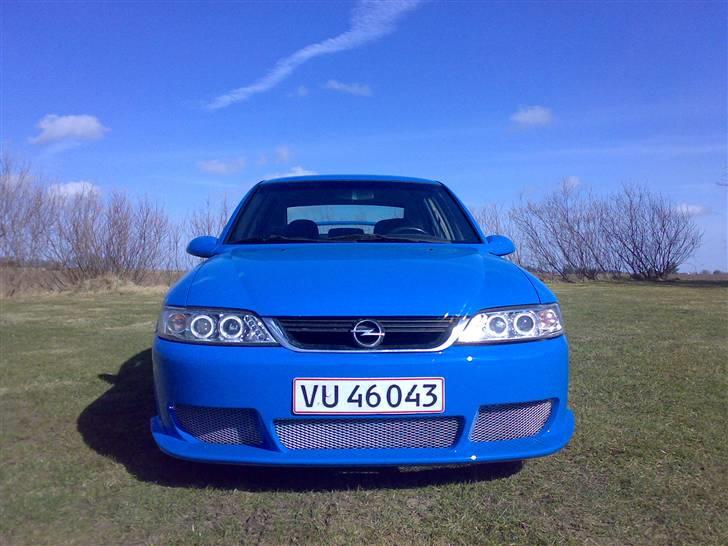 Opel Vectra b - Bilen færdig efter ombygning :) billede 1
