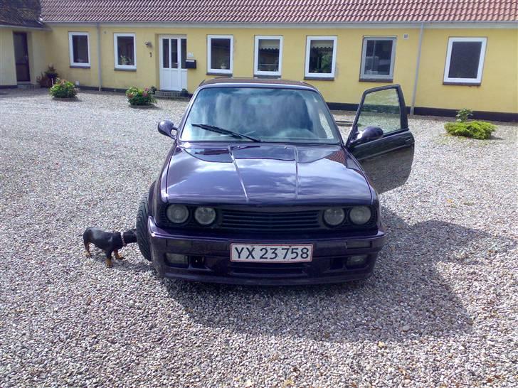 BMW E30 325i SOLGT billede 2