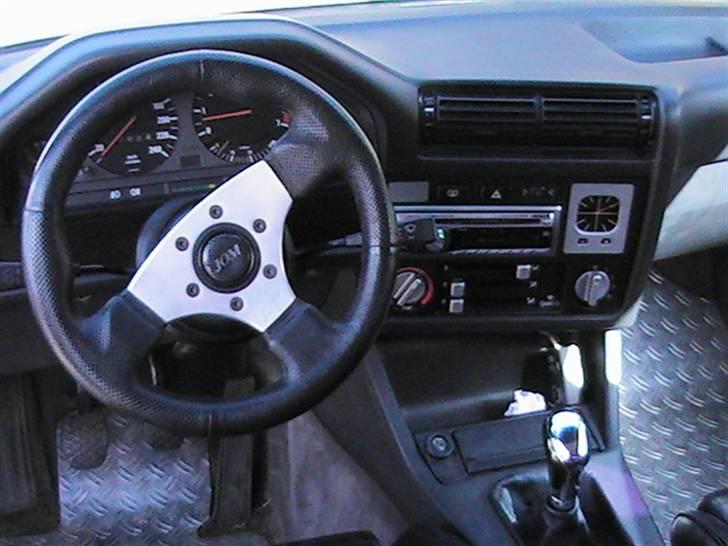 BMW E30 325i SOLGT billede 5