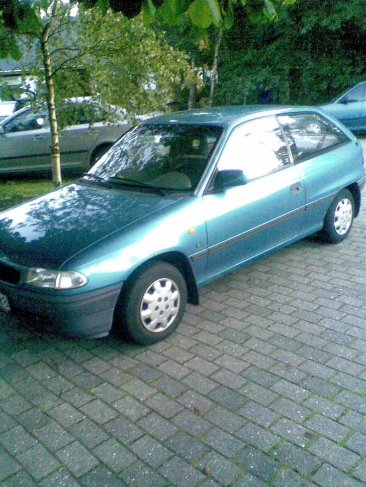 Opel Astra F billede 1