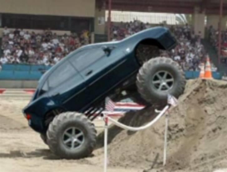 Mazda 323 F - Smadret :'( billede 17