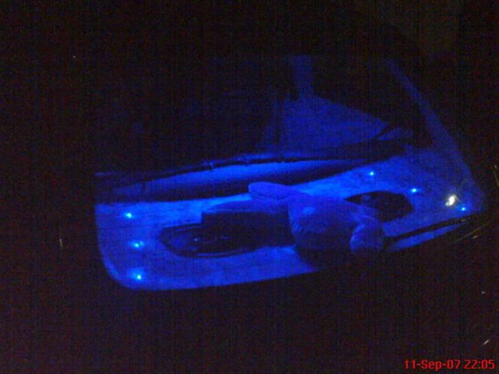 Opel corsa b (solgt) - det nyeste jeg har lavet. neonrør inde i bilen ved bag ruden billede 9