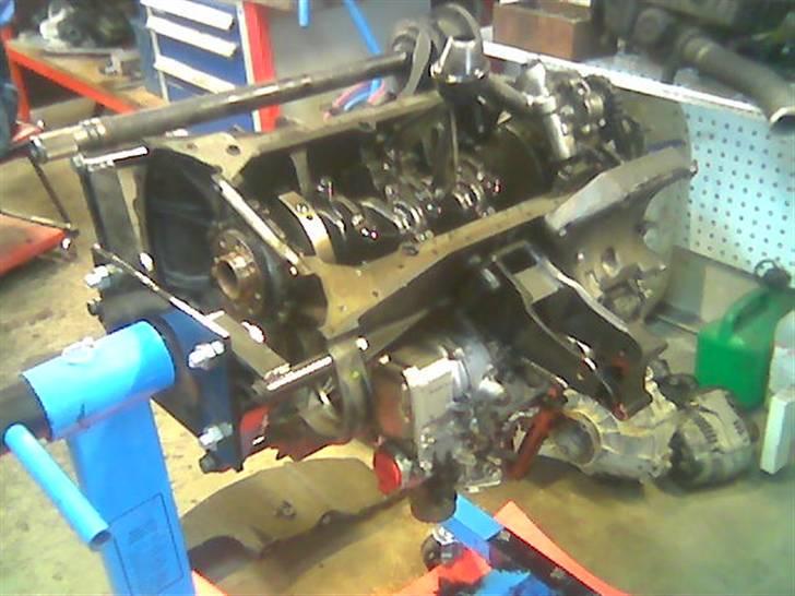 Mercedes Benz 110 td nyt projekt solgt - billede af motor under adskillelse motor blok er sendt ud for af blive boret nu og få nye stempler.. billede 6