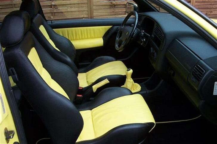 VW GT Colour ConcepT SOLGT - Ægte læder. Gul & sort. billede 2