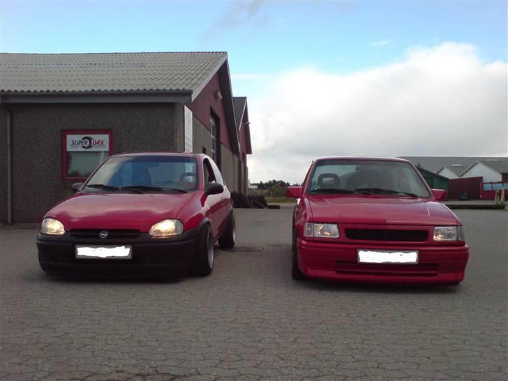 Opel Corsa b   - Stor og lillebror billede 11