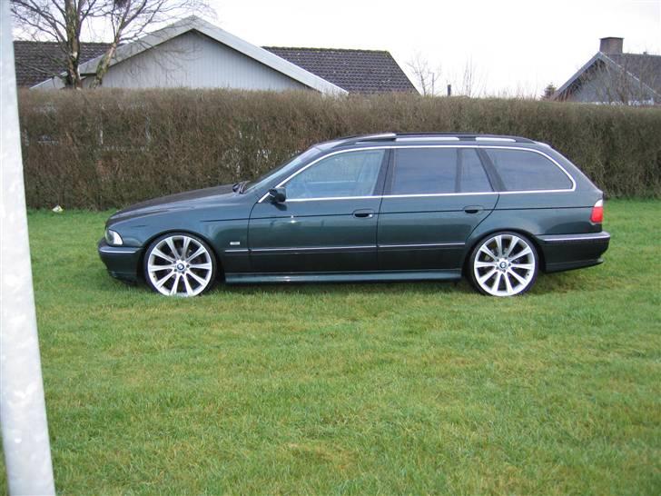 BMW # 530d Touring SOLGT billede 2