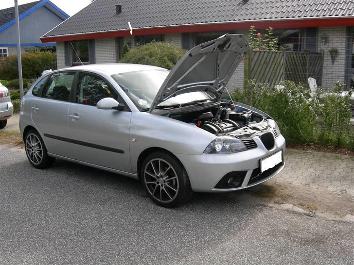 Seat Ibiza  (Solgt) - så kom der sprinkler væske på så kan vi også se ud.. billede 12