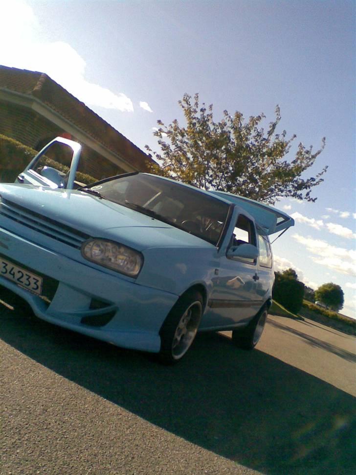VW Golf III 1.8 (R.I.P) - Så ser den fin ud! billede 1