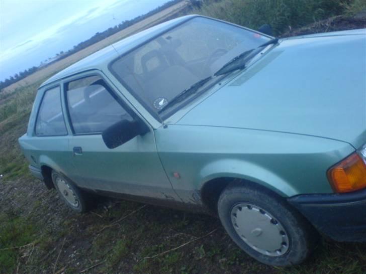 Ford escort 1,3 c solgt billede 3