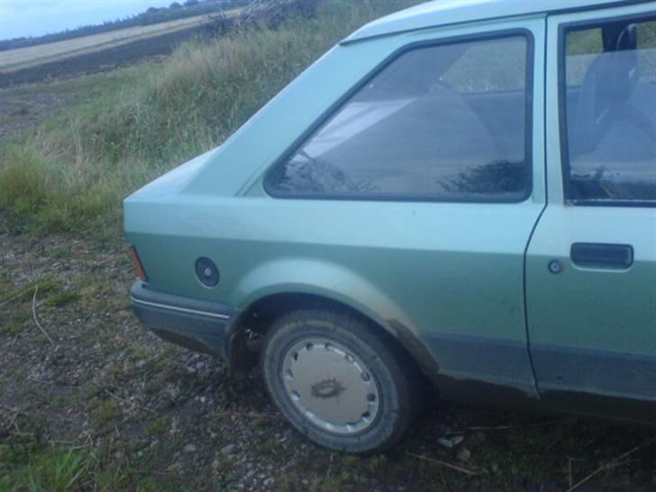 Ford escort 1,3 c solgt billede 4