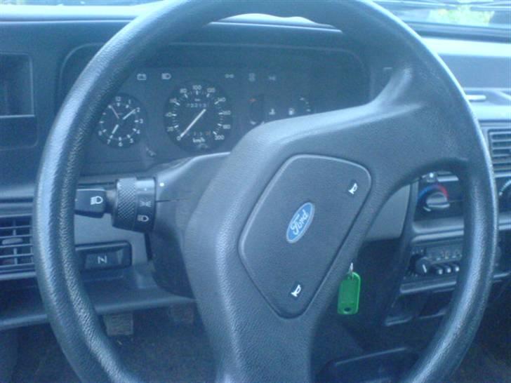 Ford escort 1,3 c solgt billede 11