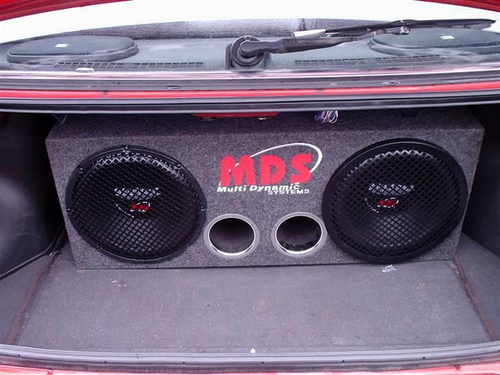 Mazda 323 1,3 Bf m. karb  SOLGT billede 6