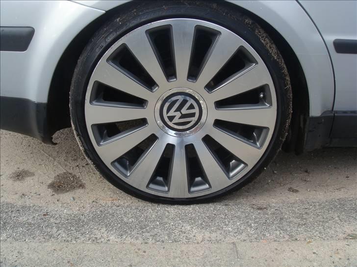 VW passat 2,3 solgt. billede 7