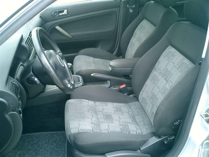 VW passat 2,3 solgt. billede 9