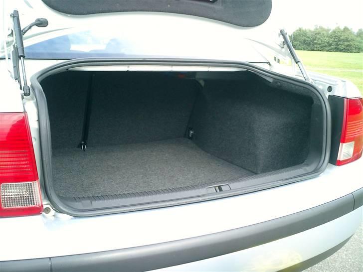 VW passat 2,3 solgt. billede 11