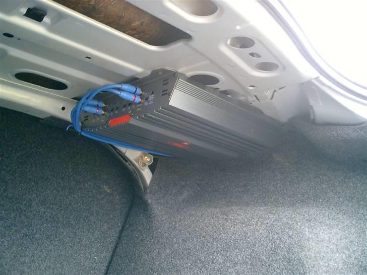 VW passat 2,3 solgt. billede 12