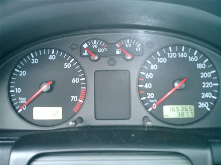 VW passat 2,3 solgt. billede 14