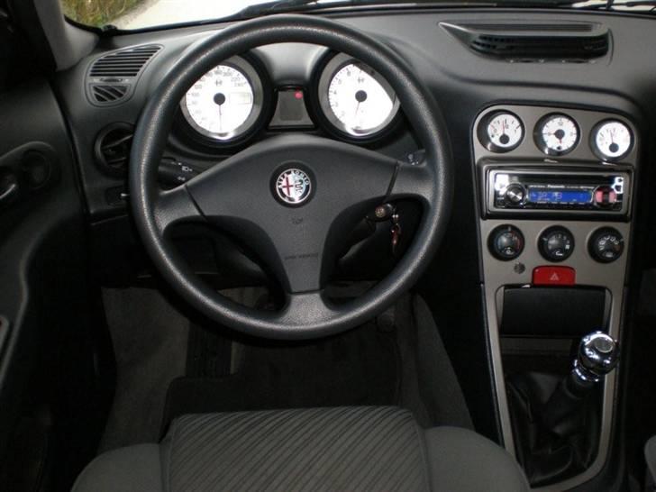 Alfa Romeo 156 1.8 TS 16V SW - SOLGT - Rigtig lækkert at sidde bag rattet i en 156´er! billede 4