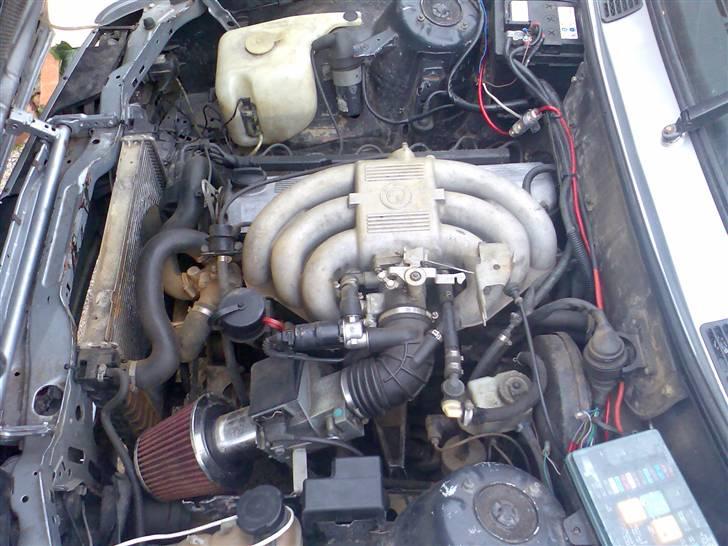 BMW 320i (325i) billede 7