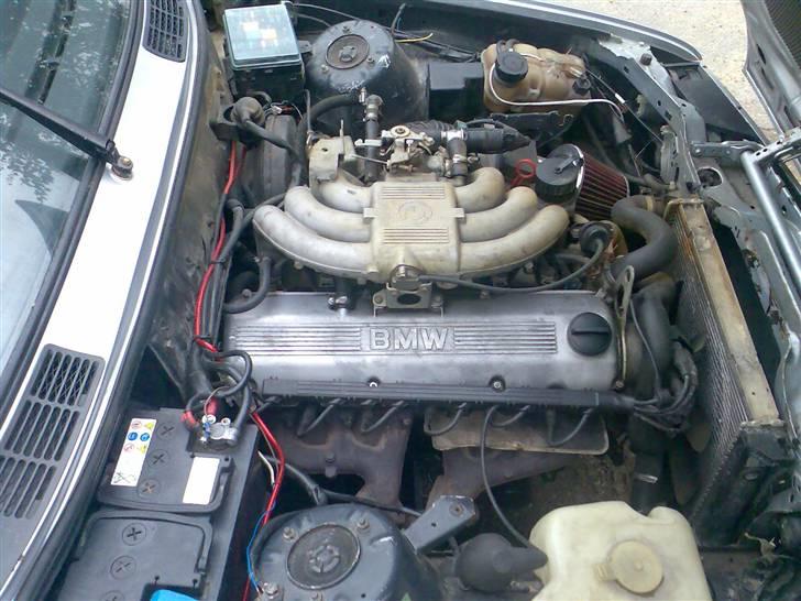 BMW 320i (325i) billede 8