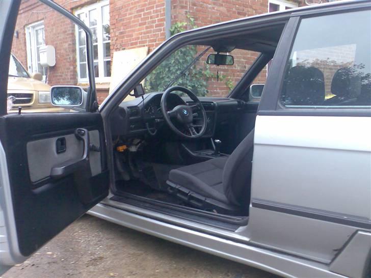 BMW 320i (325i) billede 14