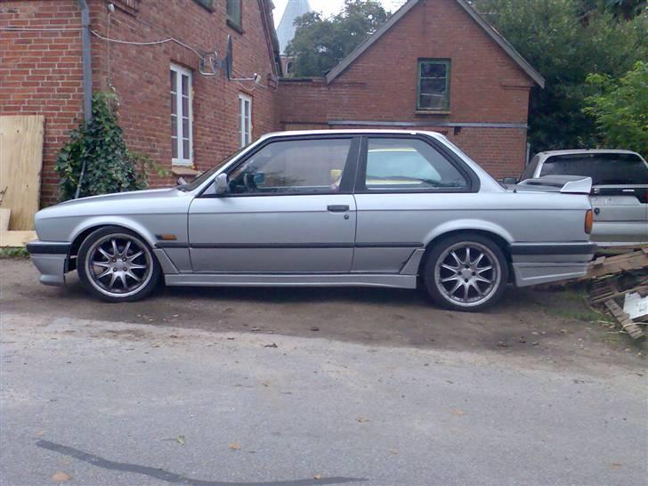 BMW 320i (325i) billede 15