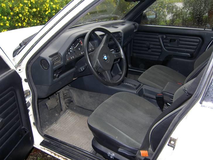 BMW E30 324 D billede 3
