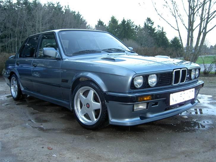 BMW E30 320i billede 8