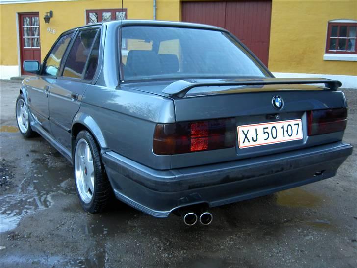 BMW E30 320i billede 9