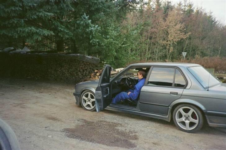 BMW E30 320i billede 11