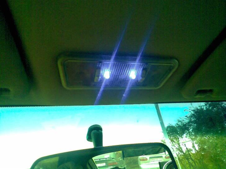 Opel Vectra a solgt.... - to blå dioder som loftlys for billede 13