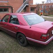 Mercedes Benz W124, E300D