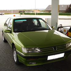 Peugeot 605 SRI