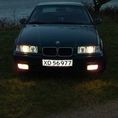 BMW E36 320i 