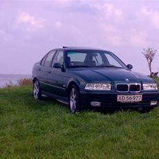 BMW E36 320i 