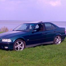 BMW E36 320i 