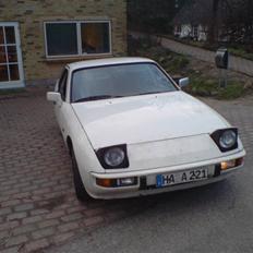Porsche 924