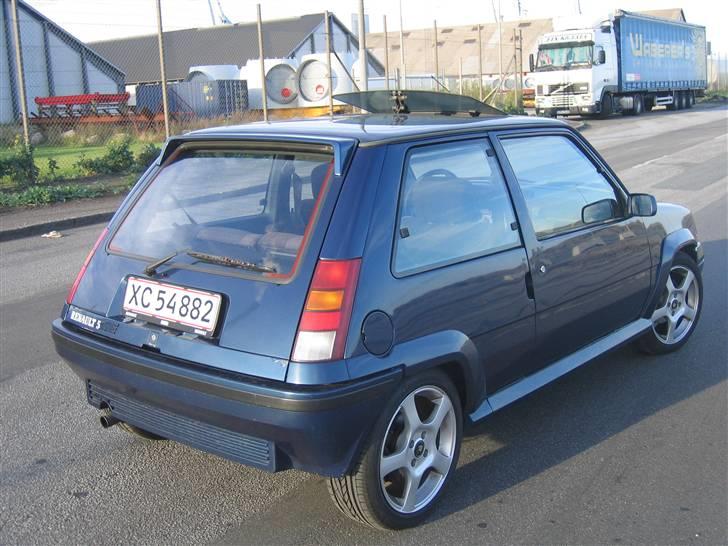 Renault 5 GTE le mans billede 1