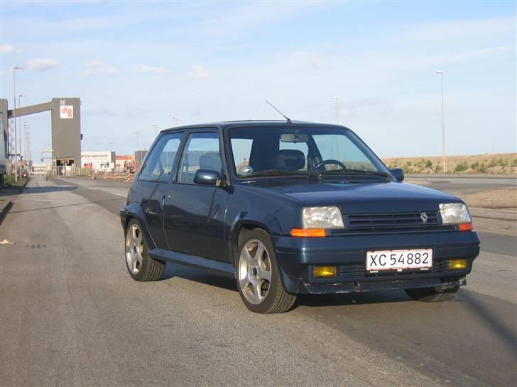 Renault 5 GTE le mans billede 2