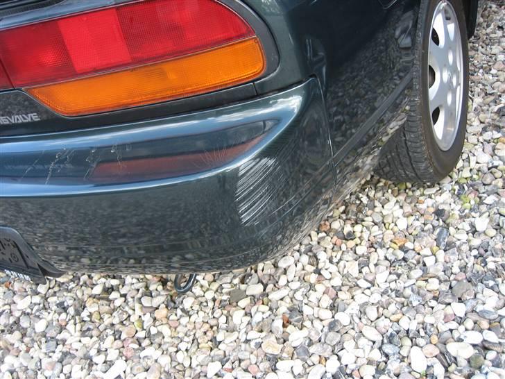 Nissan 200sx - Har desværre en "mindre" skræmme på bagkofangeren, så den skal omlakeres.  billede 7