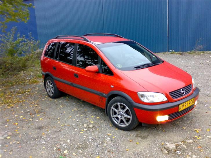 Opel zafira -solgt- - nyt billede hvor man kan se de mørke front ruder også billede 1