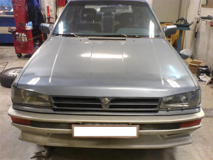 Nissan Bluebird 1,8t (solgt) billede 17