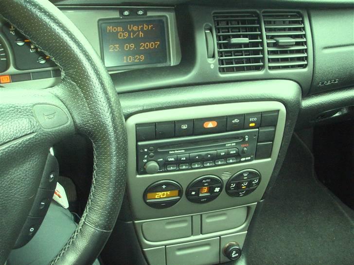 Opel Vectra B 2,2 DTI SOLGT - Det er sgu lækkert med klima.. Synd at det ikke er dobbelt klima billede 8